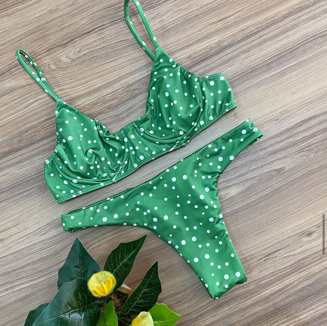 BIKINI SET - UNDERWIRE + HIGH CUT - GREEN POLKA DOT